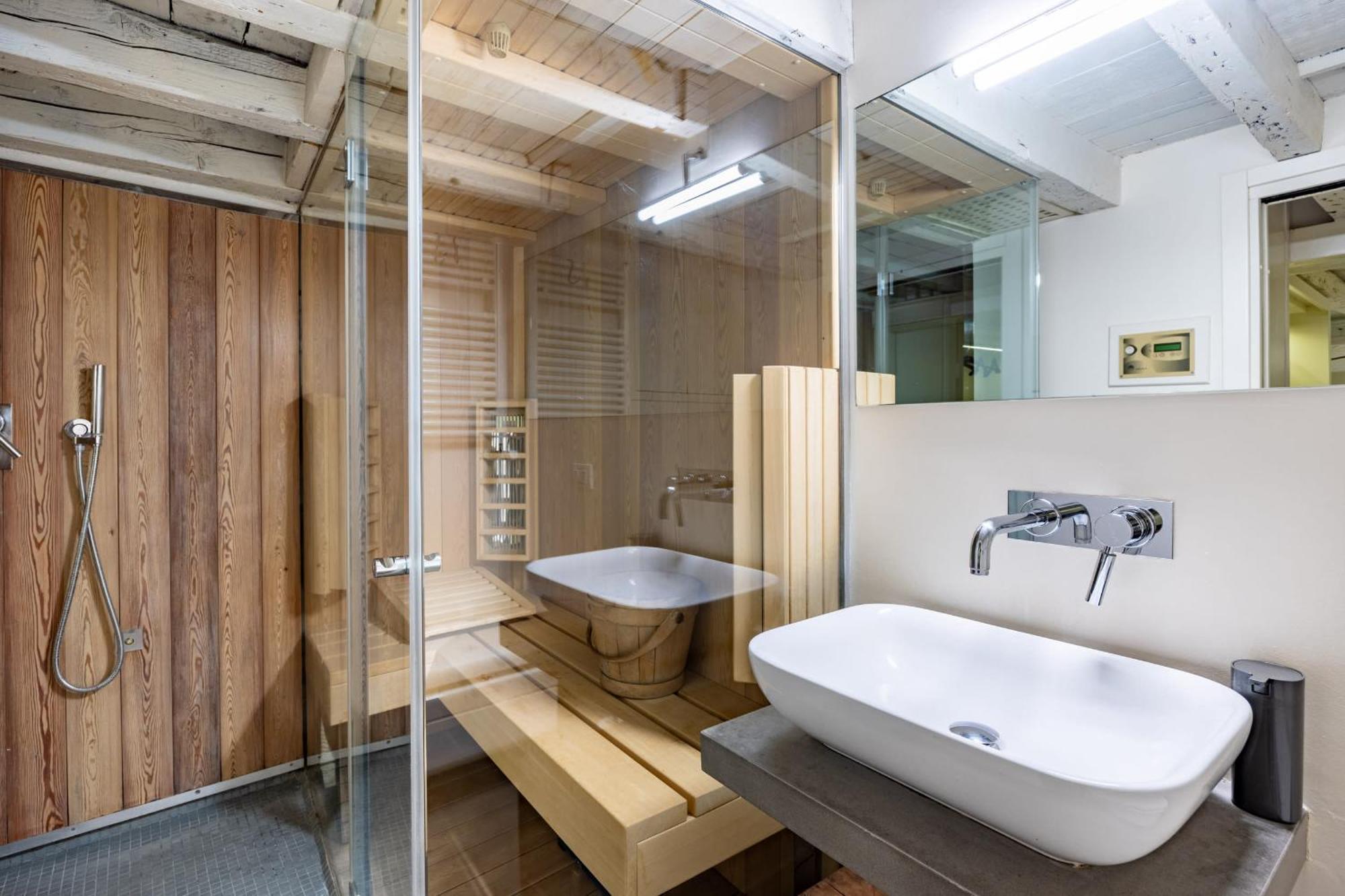 Luxury Duplex Flat With Sauna Few Steps From Duomo Milán